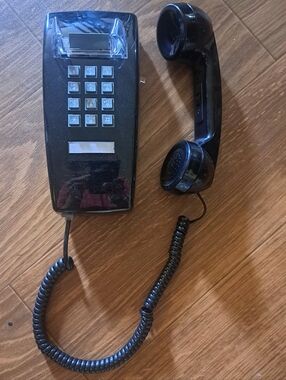 Cortelco 255400 BLACK Wall Mount Phone Corded Telephone Volume Message Indicator